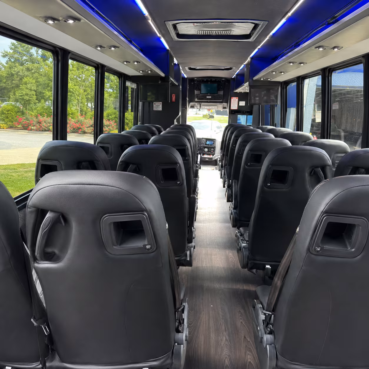 shuttle buses for hanford wedding guests between hotels and ceremony venues